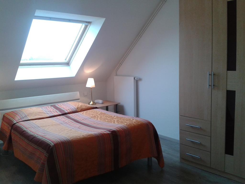 Hotel Des Bois Seltz Habitación foto
